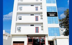 Super Oyo Townhouse Balua Road Pahadiya